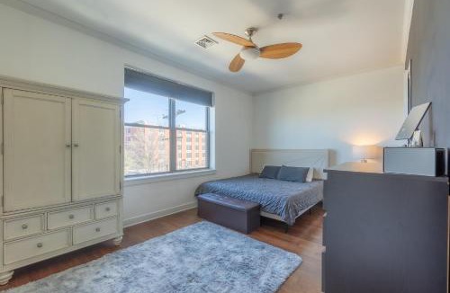 Hackensack River Waterfront House | King Master and Plush Queen near NYC w kitchen, living room plus on-site gym