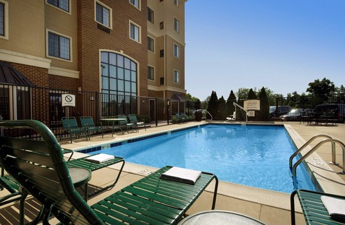 Linthicum Heights Condo | King Suite Near BWI Airport. Free Breakfast Buffet, Pool Access | Staybridge