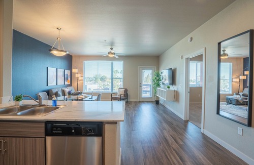 Tempe Apartment | KLVG - V on Broadway