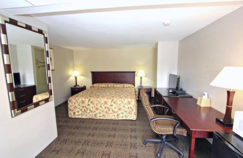 Pine Grove Hotel | Knights Inn Pine Grove