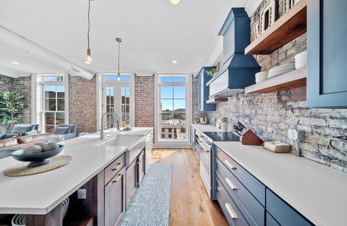 Downtown Knoxville Condo | Knoxtopia: BRAND-NEW Downtown Knoxville Condo in Historic Century Building