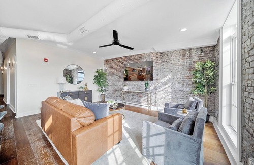 Downtown Knoxville Condo | Knoxtopia: BRAND-NEW Downtown Knoxville Condo in Historic Century Building