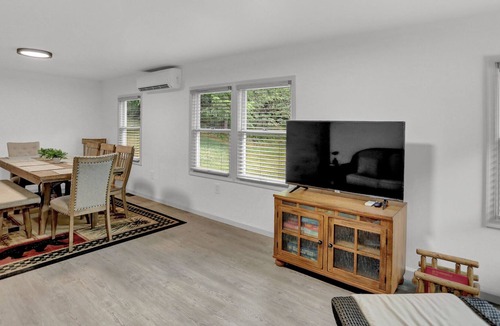 Hesston House | Lake Away Your Worries- Raystown Lake- Seven Points