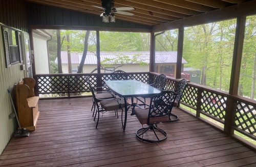 Somerset House | Lake Cumberland Retreat #1 near Somerset, Boat Ramps and Pet Friendly.
