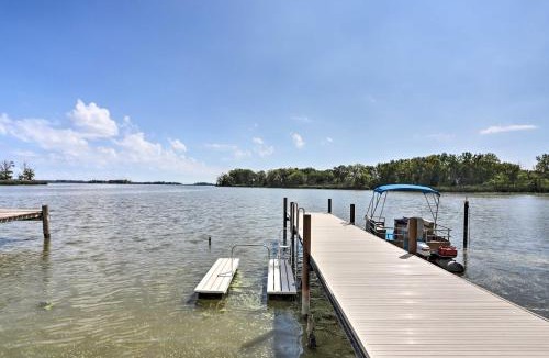 Shoreland House | Lake Erie Waterfront Home with Sunroom and Yard!