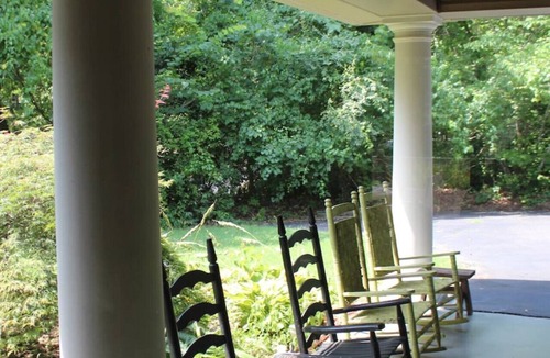 Ten Mile House | Lake Retreat the perfect cozy get away!
