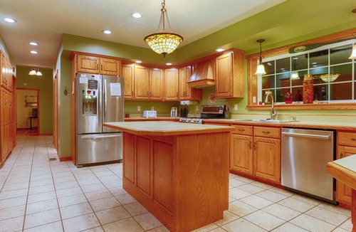 Town of Jerusalem House | Lake Shore Lodge: On Keuka Lake & Near Wine Trail