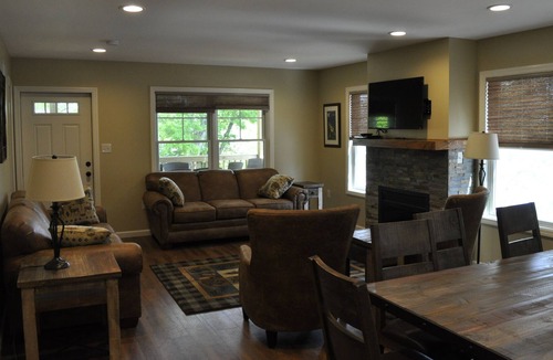 Hawley House | Lakefront Cottage On Lake Wallenpaupack