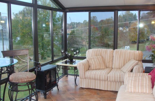 Abingdon Cabin | Lakefront Fun for All Seasons - Hot Tub, Firepit & Sleeps 21. Near Creeper Trail
