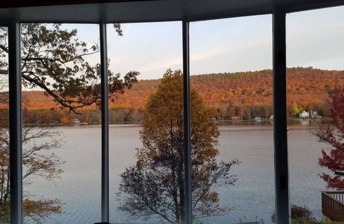 Frankford House | Lakefront Retreat Perfect for Families & Groups