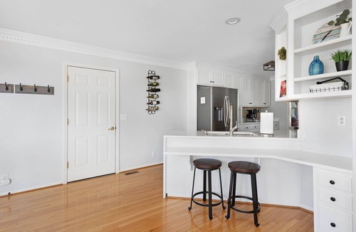 Gallatin House | Lakefront, Swimming pool family home minutes from downtown Nashville