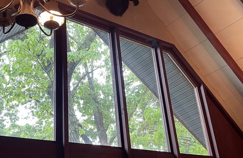 Hawley House | Lakefront with pool table