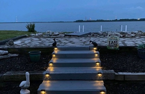 Toledo House | Lakeside Paradise with Priceless Views
