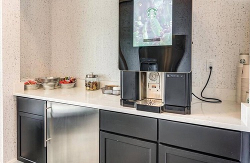 Toledo Apartment | Landing at Marina Lofts - 2 Bedrooms in East Toledo