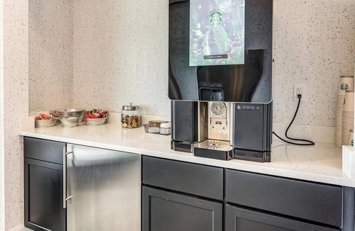Toledo Apartment | Landing at Marina Lofts - 1 Bedroom in East Toledo