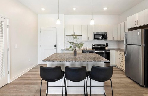 Tarpon Springs Apartment | Landing | Chic 2BD, Clubhouse