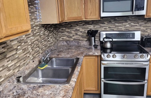 Zion Condo | LARGE 2 BEDROOM CONDO ON WOODED LOT, POOL AND HOT TUB, MIN TO PENNSTATE