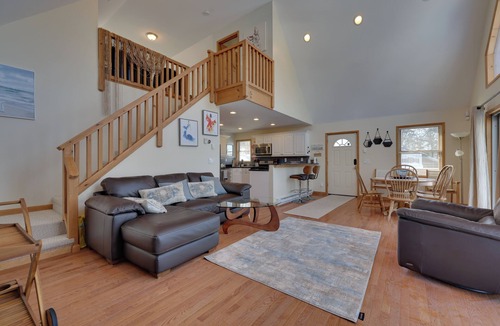 Lake Ariel House | Large Deck + Resort Amenities: Lake Ariel Retreat