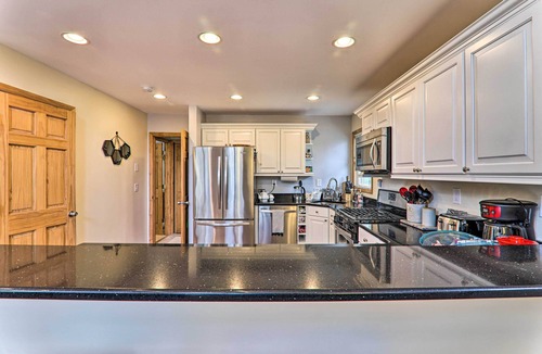 Lake Ariel House | Large Deck + Resort Amenities: Lake Ariel Retreat