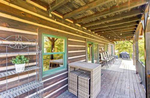 Loveland House | Large Log Cabin Chalet w/Hot Tub - Horses & Lake!