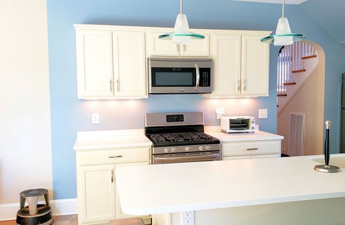 Chincoteague House | Laughing Pony - Lovely renovated home, in town. LINENS & TOWELS PROVIDED.