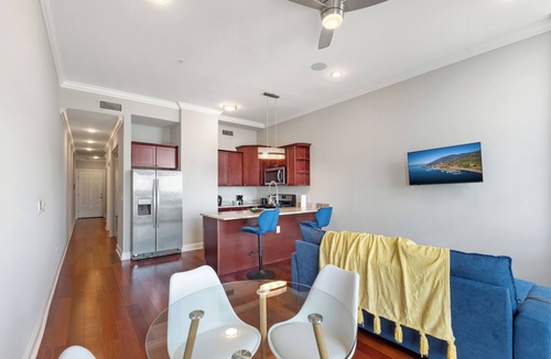 Poplar Apartment | Lavish 1BR w/Pool & Gym Access