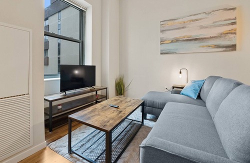 Downtown Cincinnati Condo | Lavish 2 Bedroom Condo Heart of Downtown with Unmatched Amenities 431