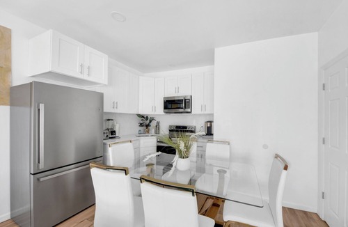 Bryn Mawr House | Lavish Escape in the Heart of NYC