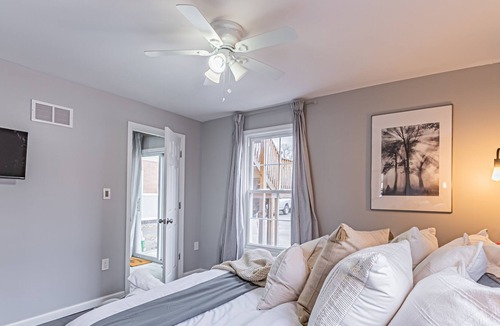Plainfield House | Legendary BnB (sleeps 8)