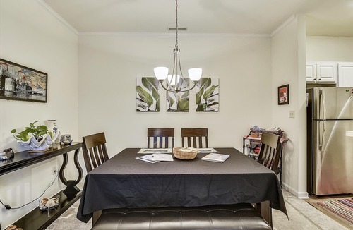 Rehoboth Beach Condo | LINENS INCLUDED*! 3/N MINI-STAYS! CONVENIENT, COMMUNITY POOL/WIFI Internet Included! SHORT DRIVE TO BEACH