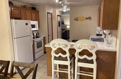 Farmington House | Located close to all the local attractions in a peaceful mountain setting!