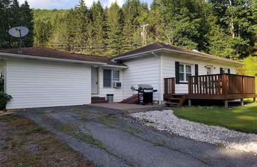 Byrnedale House | Located In The Heart Of Elk Country, Bennetts Branch Lodge Is A Beautiful Home.