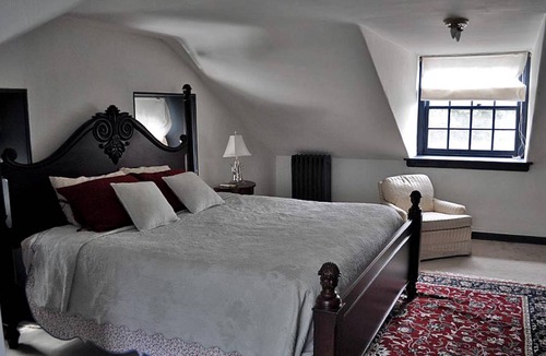 Holicong Cabin | Lodge ∙ 1 bedroom ∙ 4 guests