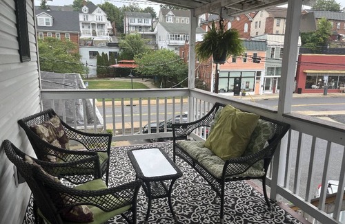 Brunswick Apartment | Loft Apt Just off C&O near Harpers Ferry, AT, train to DC, & Frederick