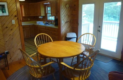 Julian Cabin | Log cabin in quiet setting only 15 miles from Penn State & 2 state parks