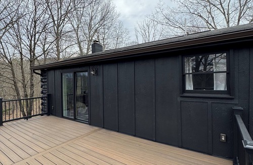 James Creek Cabin | Log cabin minutes from Raystown Lake!