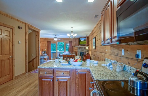 Snowshoe House | Loggers Run #8: 5 Bedrooms, 3.5 Baths