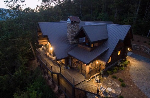 Blue Ridge Cabin | Long View Lodge - Blue Ridge, GA