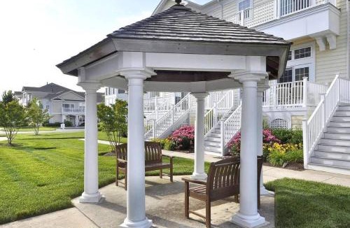 Ocean View House | Look no further - Bayfront amenties, Short drive to Ocean