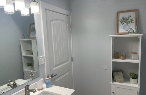 North Wildwood Condo | Look No Further! Renovated 1 B/R Condo 1 Blk from the Beach with beautiful pool
