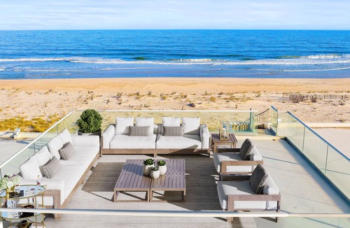 Loveladies House | Loveladies Oceanfront with Pool ~ 6/7 bdrm 4 king en suites Pets accepted