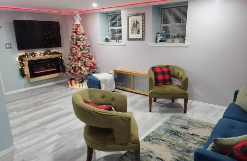 University Heights Apartment | Lovely 2 bedroom Apartment with 2 Entrance and Parking