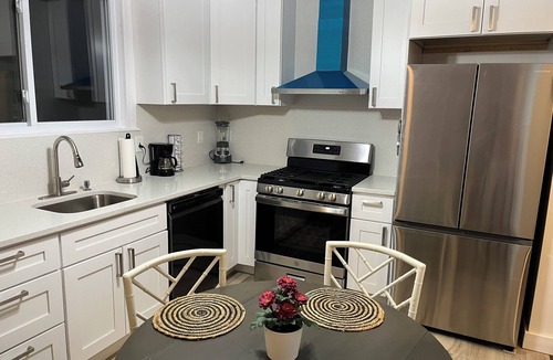 Scranton House | Lovely 2-Bedroom Apartment in Scranton Valley!