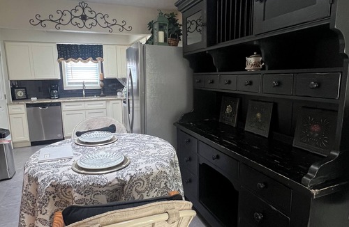 Paintsville Apartment | Lovely 2 Bedroom Unit with Free Parking