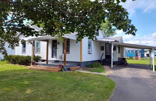 Elmira Heights House | Lovely 2 Bedroon Ranch in Elmira Heights