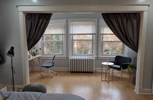 Squirrel Hill South House | Lovely, cozy Beacon guest suite with portable kitchen in Squirrel Hill