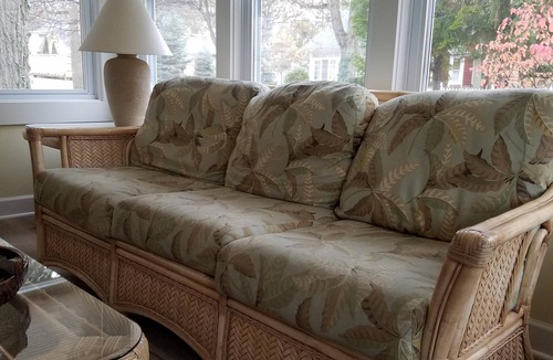 Lakeside House | Lovely, Well-Maintained Cottage, 5' minute walk to Lake