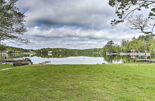White Lake House | Luxe Lakefront Family Cottage: Private Beach, Dock