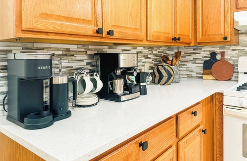 The Heights Condo | Luxurious Designer's Home 4 Bed 3 bath with Gaming Rm