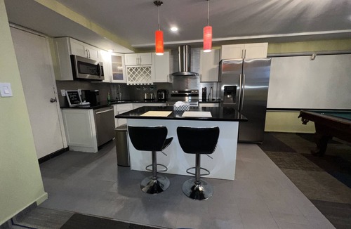 Wakefield Apartment | Luxurious home with jacuzzi with tv and pool table and